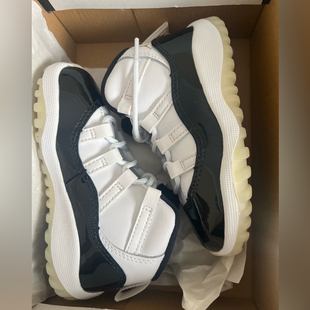 Jordan 11 Retro TD Sneakers